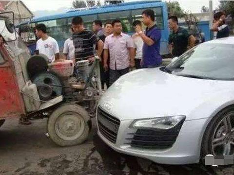 拖拉机车主哭了：这豪车咋这么不禁撞，辛辛苦苦几年又是白干了