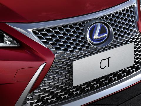 雷克萨斯CT  22.9万