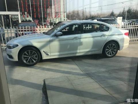 给自己30岁的生日礼物，圆了儿时汽车梦，宝马5系提车分享