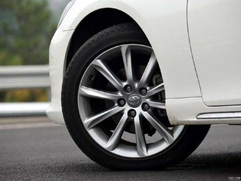 又一豪车停产, 车标是男人的最爱, V6引擎+12气囊, 20万却没人要