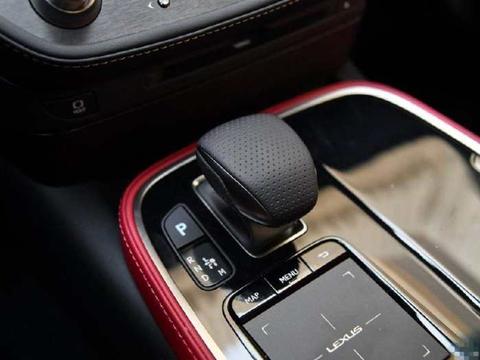 豪车的水到底多深? 卖不动就降价, 最后1辆曾卖90万, 一降就66万