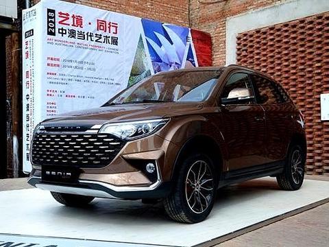 一汽总算听劝了，新车终于换了车标，颜值立马上升一个档次！