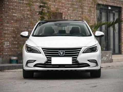 它号称“小雷克萨斯”仅8万，颜值逆天，宝来跟朗逸车主都后悔了