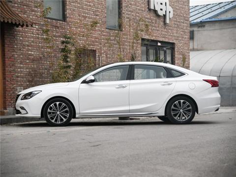 15万之内手动挡轿车是买合资还是买自主？