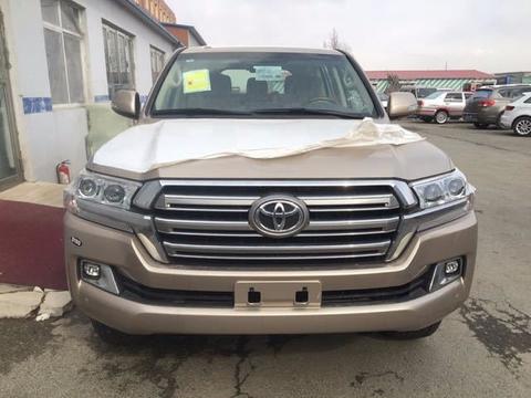 18款中东版兰德酷路泽4000 锣开五月 玩美假期