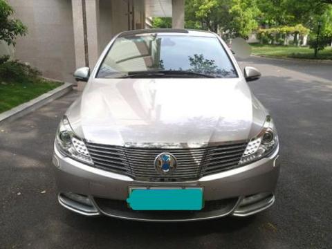 上海本地小伙花30万买辆电动汽车：女友说不值，没想到却大有来头