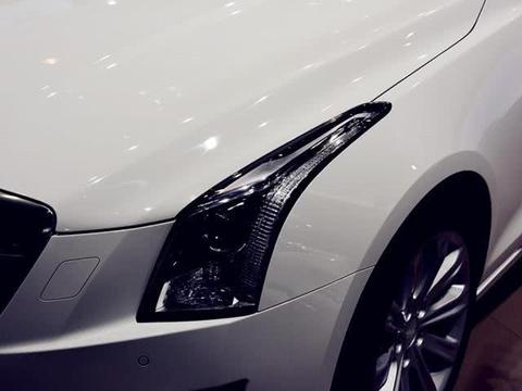 最便宜的豪华中型车，标配279马力，一年降8万，销量直逼宝马3系