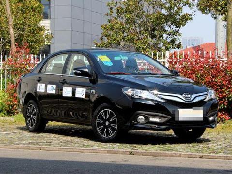 这国产轿车成名比帝豪还早，卖4万销量好丰田一款车都因他停产