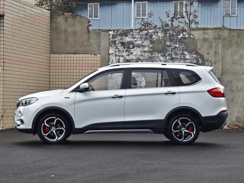 新车上市就销量破万，开灯后酷似宝马，12寸屏8万起