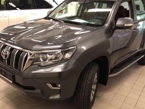 国内首台18款丰田普拉多到店，颜值更加逆天3.5L发动机售40万起