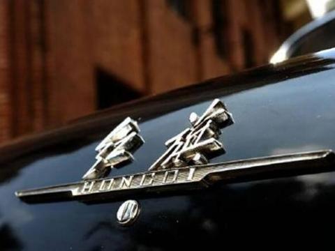 红旗首台轿跑车下线，新车预售18万，真的还有人选大众吗