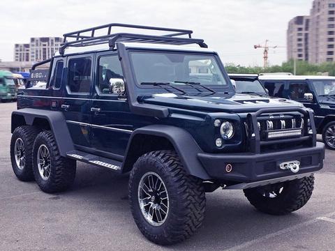 国产最霸气6驱皮卡！猛禽坦途都认怂，800万的奔驰都懵了