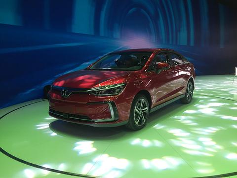 北京车展探馆 |续航可达520km 北汽新能源EU5实拍