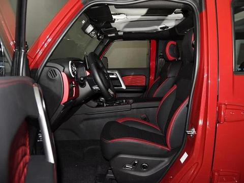 北汽这次不开玩笑！国产牧马人面世，一看内饰，奔驰G甘拜下风！