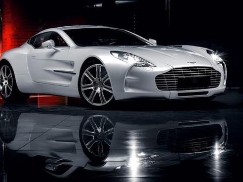 内地开往香港的一辆4700万超跑，路上发生意外！网友：天价车祸啊