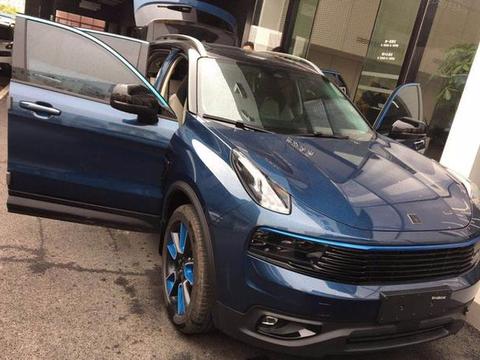 花20万买辆领克01，刚提回家就被追尾：肇事者的话让车主无奈笑了