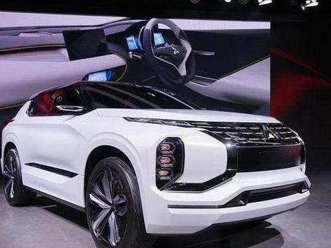 又一匹黑马来了，档次不输卡宴，豪华感十足，内饰值50万，仅12万