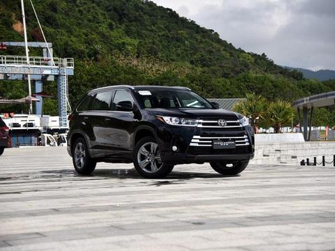 2018中期改款汉兰达，20~30万七座车型中的黑马，很不错的家庭车