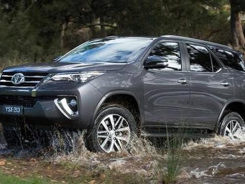 纯进口7座越野！2.7L配6MT，全时四驱，仅25万，汉兰达没它霸气