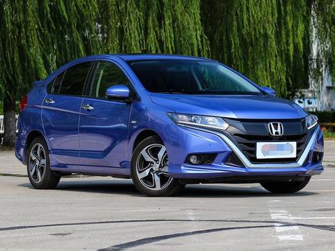 这款日系车太拼了，为挽回市场降价两万，捷达卡罗拉彻夜失眠