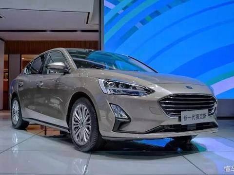 紧凑级首款8AT、轴距加长50mm！全新福克斯会成为爆款吗？