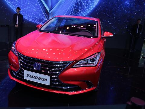 2017广州车展，长安全新车型奠定家族系前脸，估计8万起价