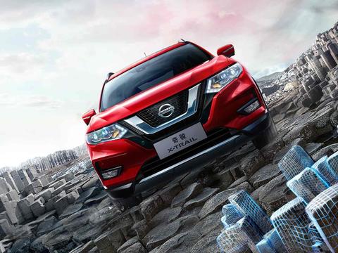 动力强过雅阁，颜值盖过凯美瑞，全新天籁才是日系三剑客最上进的