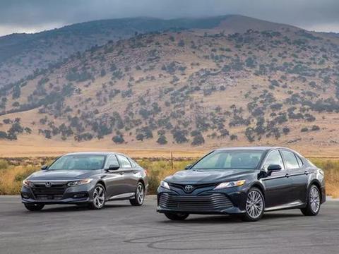 谁才是日系混动之王？凯美瑞混动PK雅阁混动