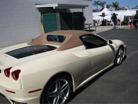 国外最穷的国家之一，人均收入1500人民币，街上豪车还没酒多！