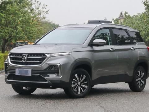 宝骏530手动尊贵型PK长安CS55手动炫动型，两车该如何选择？