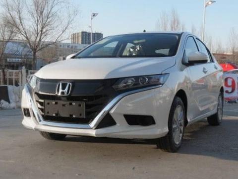 7.5万不用看帝豪！这合资才7.5万，油耗6.3L，百公里加速仅10秒