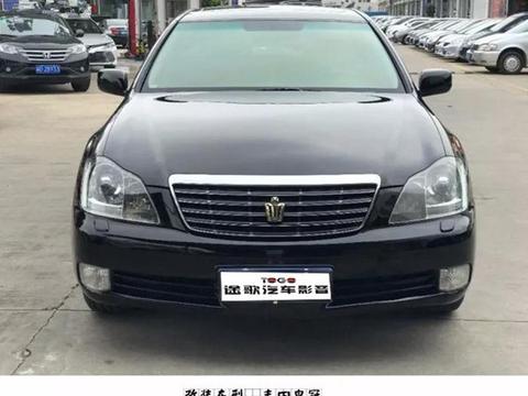 丰田皇冠“恶臭难闻”佛山途歌汽车音响改装 全车隔音来解决