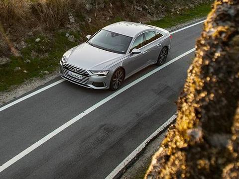 新款奥迪A6L亮相，宝马奔驰如坐针毡，奥迪能重回巅峰吗？