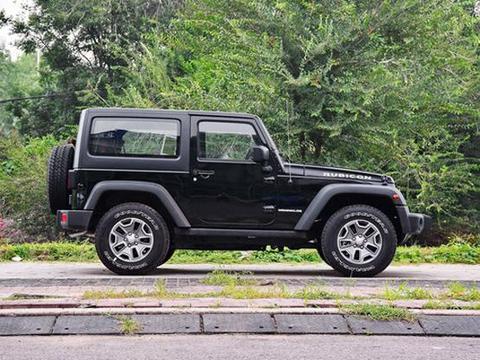 JEEP牧马人一身的肌肉，2.0T+8AT动力，居然敢卖46万！