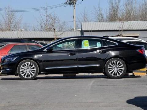 最厚道B级车，狂降5万仅售18万起，油耗6升，谁还买迈腾