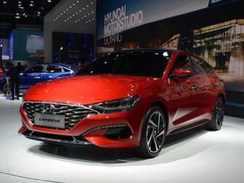 全新现代轿跑实车现身，颜值逆天不输思域，12万起售绝对得火