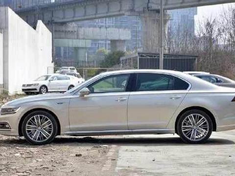 3.0T配四驱，从50万降到26万，这车和奥迪A6同源，低调人的首选