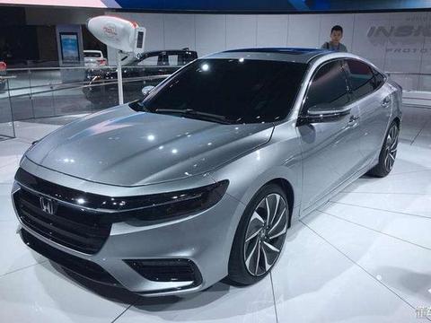 15万就能买到的合资B级车，油电混动百公里油耗4L，还买思域？