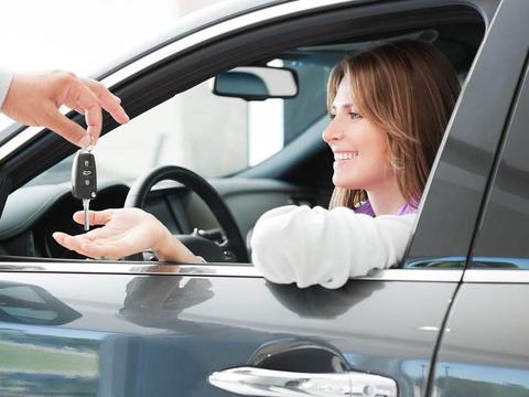 买了新车开多少公里不亏？这就来给你算一算！