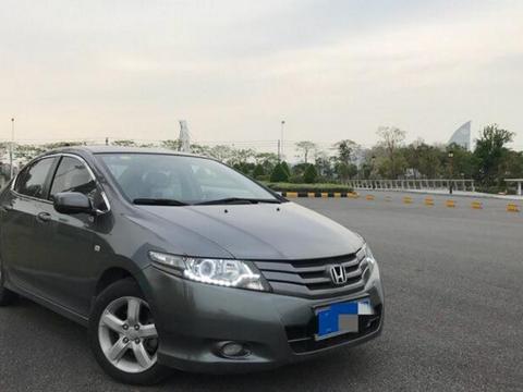 这款车买了八年，修车一共花15块钱，省油耐用，质量堪称标杆