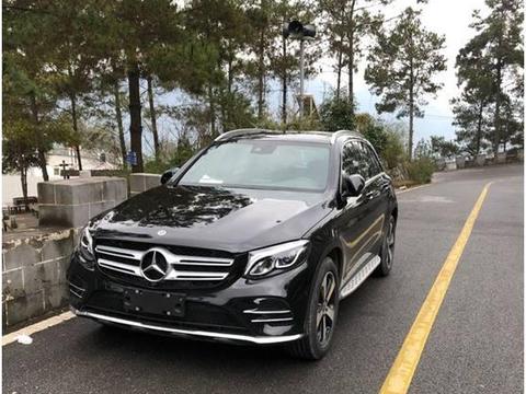 GLC降价7万，比奥迪Q5强多了，2.0T仅33万