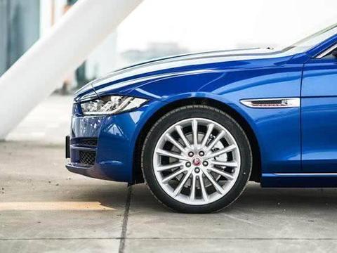 新车刚上市就狂降11万，车标是国人最爱，还买啥迈腾！