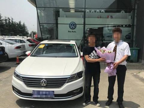 江苏车友花15.8万元买辆大众朗逸plus，交车现场让他喜出望外