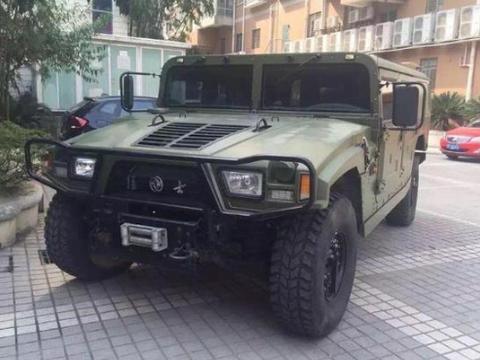 山西煤老板喜提88万东风猛士，内饰让人泪崩，提车还送摩托！