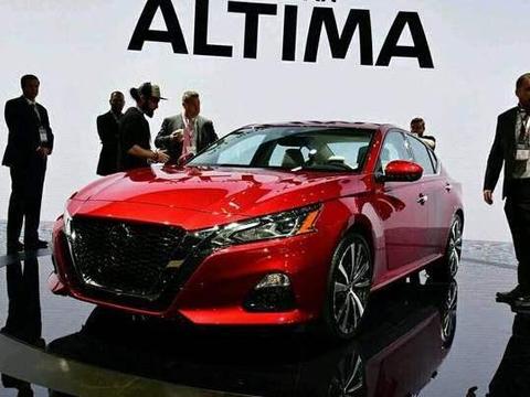 全新天籁重拳回击凯美瑞和雅阁，1.6T榨出200马力