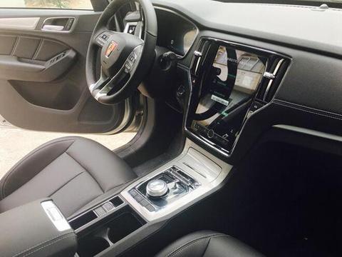 20W提的荣威ERX5，感觉自己的车就是垃圾