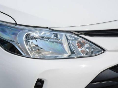 这款丰田家轿车从13万降到7万!30万公里无大修 标配ESP+前轮独悬