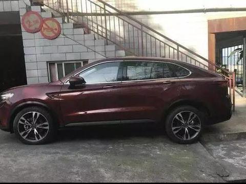 兰博基尼SUV，被北汽幻速、比速两兄弟连续抄了两次！