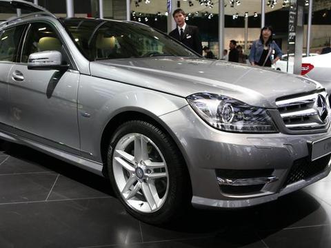 买了奔驰C200真的实现奔驰梦了？给你算算后续你还选它么？