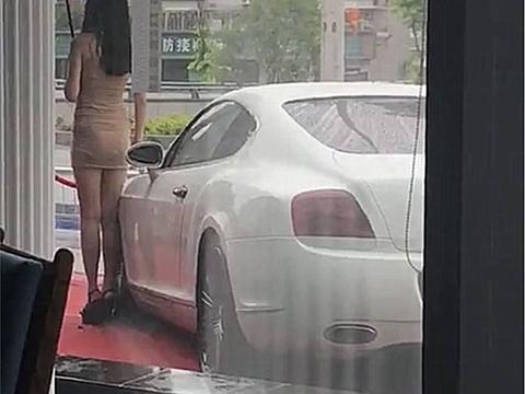 说到宾利，很多车主都知道宾利旗下最快的跑车便是宾利欧陆GT了